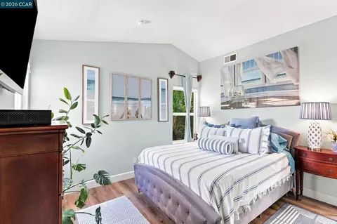 Bedroom - 25 Sparrow Hawk Ct, Oakley, CA 94561 photo 2 of 5