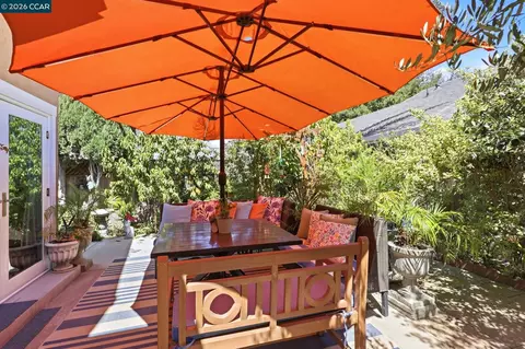 Exterior - 25 Sparrow Hawk Ct, Oakley, CA 94561 photo 3 of 8