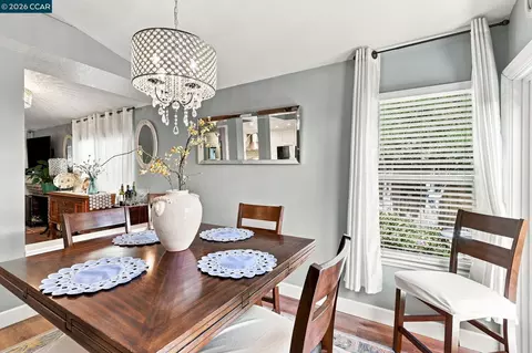Dining - 25 Sparrow Hawk Ct, Oakley, CA 94561 photo 2 of 4