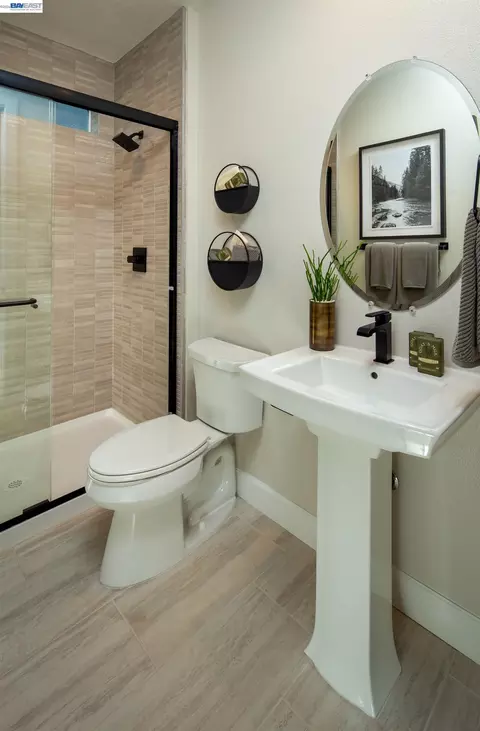 Bath - 381 Elderberry Way, Napa, CA 94558 photo 3 of 4