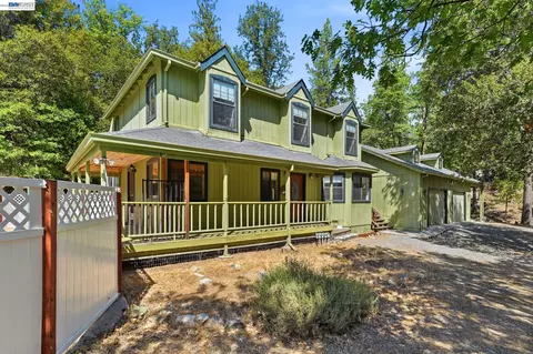 Exterior - 21916 Fallview Dr, Sonora, CA 95370 photo 6 of 13