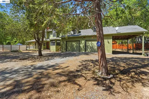 Exterior - 21916 Fallview Dr, Sonora, CA 95370 photo 3 of 13