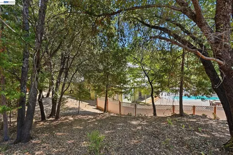 Exterior - 21916 Fallview Dr, Sonora, CA 95370 photo 12 of 13