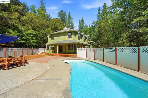 Exterior - 21916 Fallview Dr, Sonora, CA 95370 photo 8 of 13
