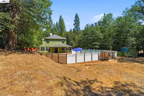 Exterior - 21916 Fallview Dr, Sonora, CA 95370 photo 10 of 13