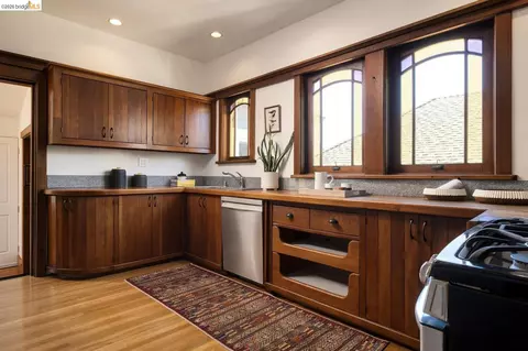 Kitchen - 1716 Parker St, Berkeley, CA 94703 photo 2 of 2