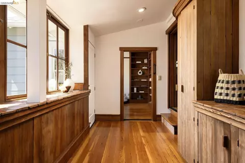 Entry Way - 1716 Parker St, Berkeley, CA 94703 photo 3 of 5
