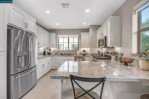 Kitchen - 1840 Enclave Pl, Concord, CA 94519 photo 2 of 6