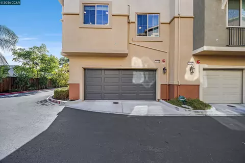 Exterior - 1840 Enclave Pl, Concord, CA 94519 photo 2 of 5