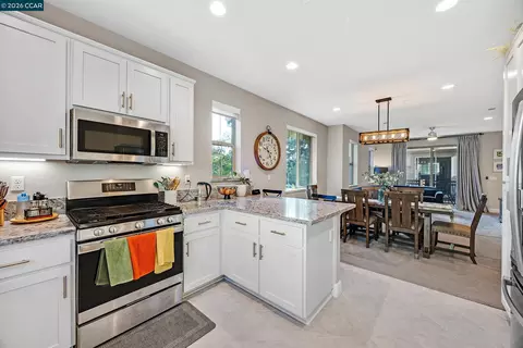 Kitchen - 1840 Enclave Pl, Concord, CA 94519 photo 4 of 6