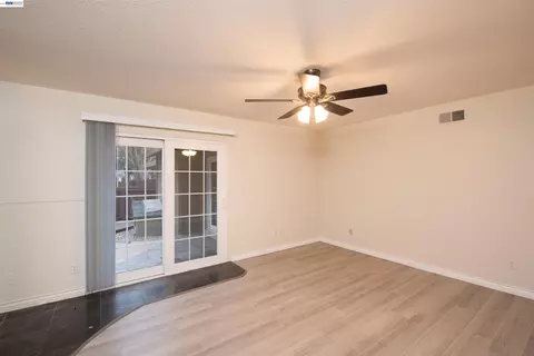 Living - 1336 Hidden Glen Dr, Modesto, CA 95355 photo 4 of 12