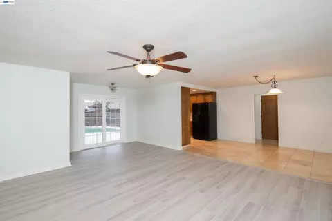 Living - 1336 Hidden Glen Dr, Modesto, CA 95355 photo 8 of 12