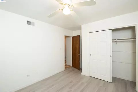 Bedroom - 1336 Hidden Glen Dr, Modesto, CA 95355 photo 3 of 5