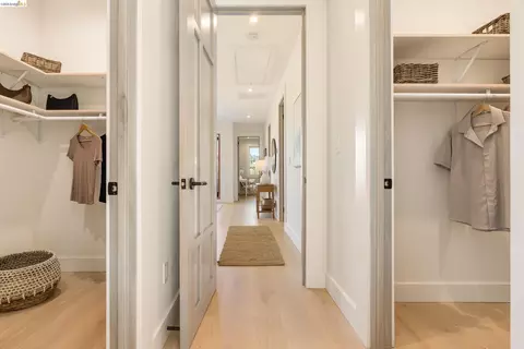 Entry Way - 2619 Mathews St, Berkeley, CA 94702 photo 2 of 2