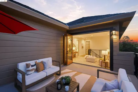 Exterior - 2619 Mathews St, Berkeley, CA 94702 photo 12 of 14