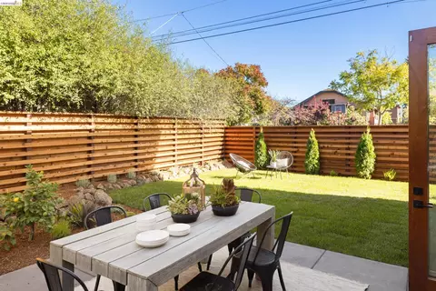Exterior - 2619 Mathews St, Berkeley, CA 94702 photo 4 of 14