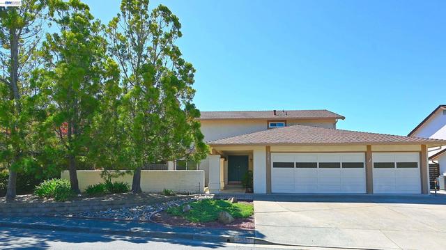 3585 Deer Park Ct, Hayward, CA 94542