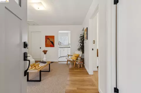 Entry Way - 2218 Parker St, Berkeley, CA 94704 photo 1 of 2