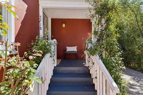 Exterior - 2218 Parker St, Berkeley, CA 94704 photo 2 of 7