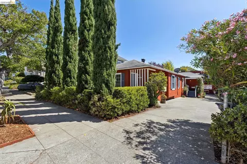 Exterior - 2218 Parker St, Berkeley, CA 94704 photo 1 of 7