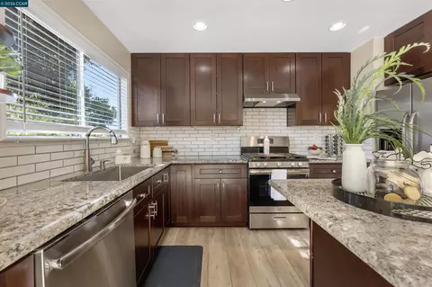 Kitchen - 3611 Sunview Ct, Concord, CA 94520 photo 5 of 6