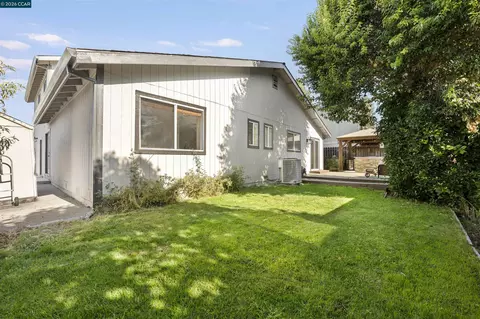 Exterior - 3611 Sunview Ct, Concord, CA 94520 photo 10 of 13