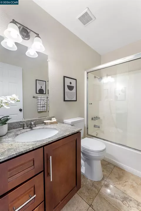 Bath - 3611 Sunview Ct, Concord, CA 94520 photo 3 of 7