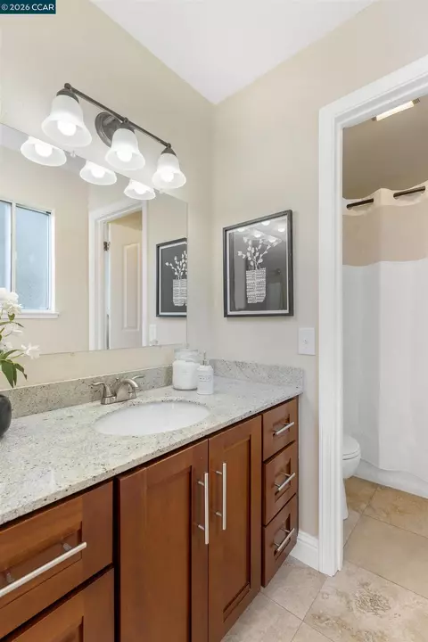 Bath - 3611 Sunview Ct, Concord, CA 94520 photo 5 of 7