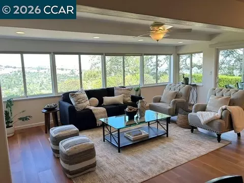 1138 Skycrest Dr #8, Walnut Creek, CA 94595