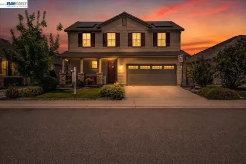 1589 Friendly, Manteca, CA 95337 photo 2