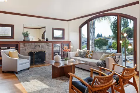 Living - 1220 Channing Way, Berkeley, CA 94702 photo 3 of 6
