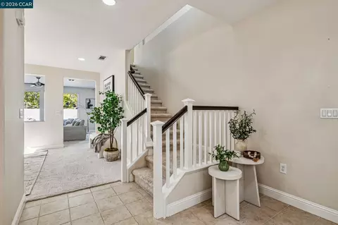 Entry Way - 1015 Lantern Bay, Hercules, CA 94547 photo 4 of 4
