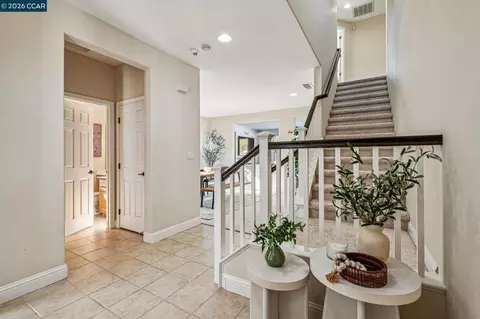Entry Way - 1015 Lantern Bay, Hercules, CA 94547 photo 2 of 4