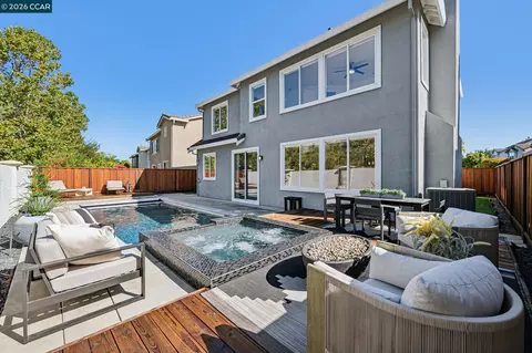 Exterior - 1015 Lantern Bay, Hercules, CA 94547 photo 6 of 8