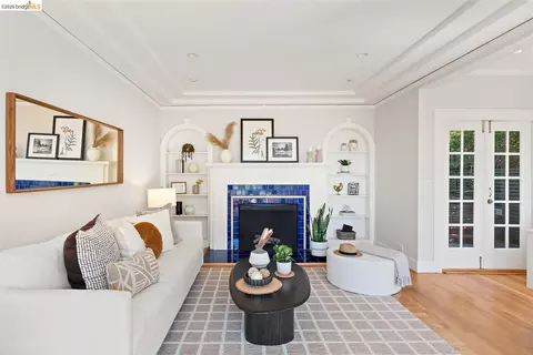Living - 955 Shattuck Ave, Berkeley, CA 94707 photo 2 of 3