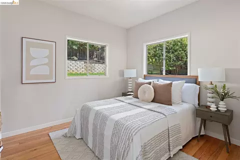 Bedroom - 955 Shattuck Ave, Berkeley, CA 94707 photo 1 of 6