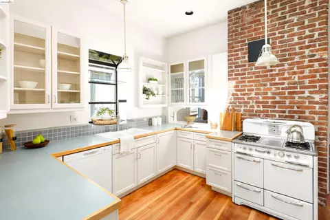 Kitchen - 2024 Cedar St, Berkeley, CA 94709 photo 3 of 4