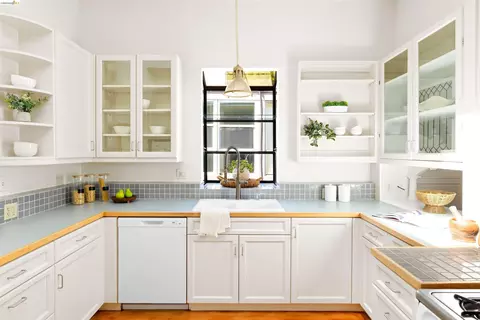 Kitchen - 2024 Cedar St, Berkeley, CA 94709 photo 2 of 4