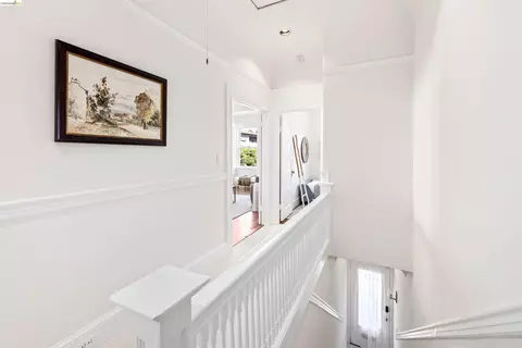 Entry Way - 2024 Cedar St, Berkeley, CA 94709 photo 1 of 2