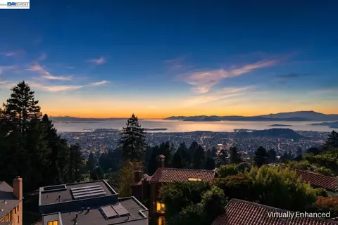 View/Area - 1026 Grizzly Peak Blvd, Berkeley, CA 94708 photo 4 of 9