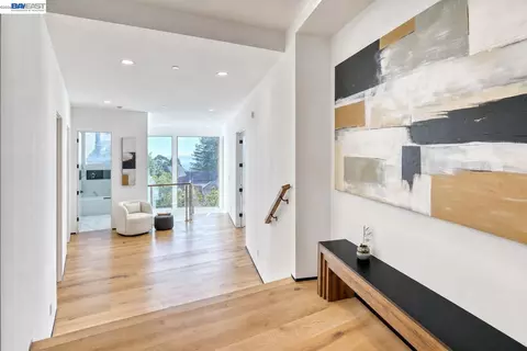Entry Way - 1026 Grizzly Peak Blvd, Berkeley, CA 94708 photo 5 of 8