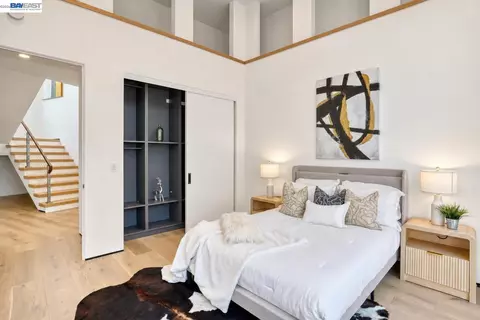 Bedroom - 1026 Grizzly Peak Blvd, Berkeley, CA 94708 photo 6 of 7