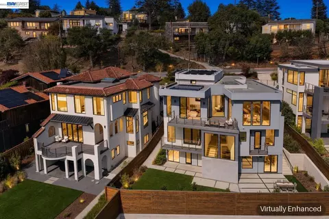View/Area - 1026 Grizzly Peak Blvd, Berkeley, CA 94708 photo 3 of 9