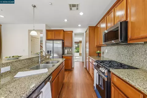 Kitchen - 486 Windflower Way, Oakley, CA 94561 photo 2 of 4