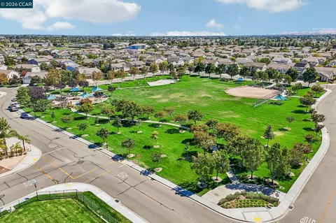 View/Area - 486 Windflower Way, Oakley, CA 94561 photo 3 of 7