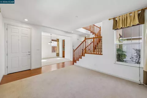 Living - 486 Windflower Way, Oakley, CA 94561 photo 3 of 7
