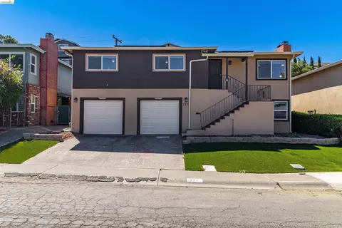 Exterior - 335 Pepper Dr, Vallejo, CA 94589 photo 2 of 13