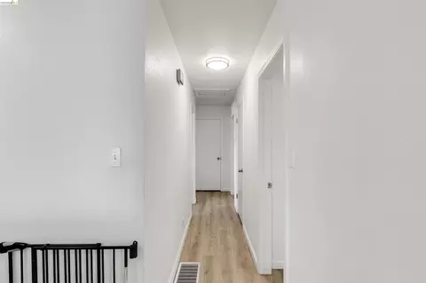 Entry Way - 335 Pepper Dr, Vallejo, CA 94589 photo 2 of 3