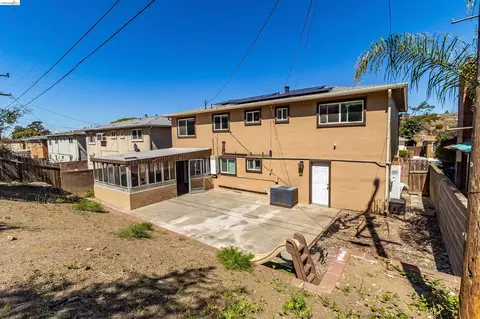 Exterior - 335 Pepper Dr, Vallejo, CA 94589 photo 9 of 13