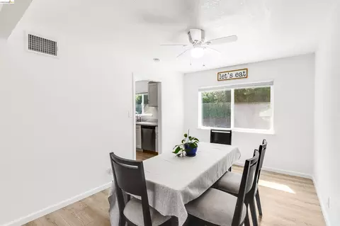 Dining - 335 Pepper Dr, Vallejo, CA 94589 photo 2 of 3